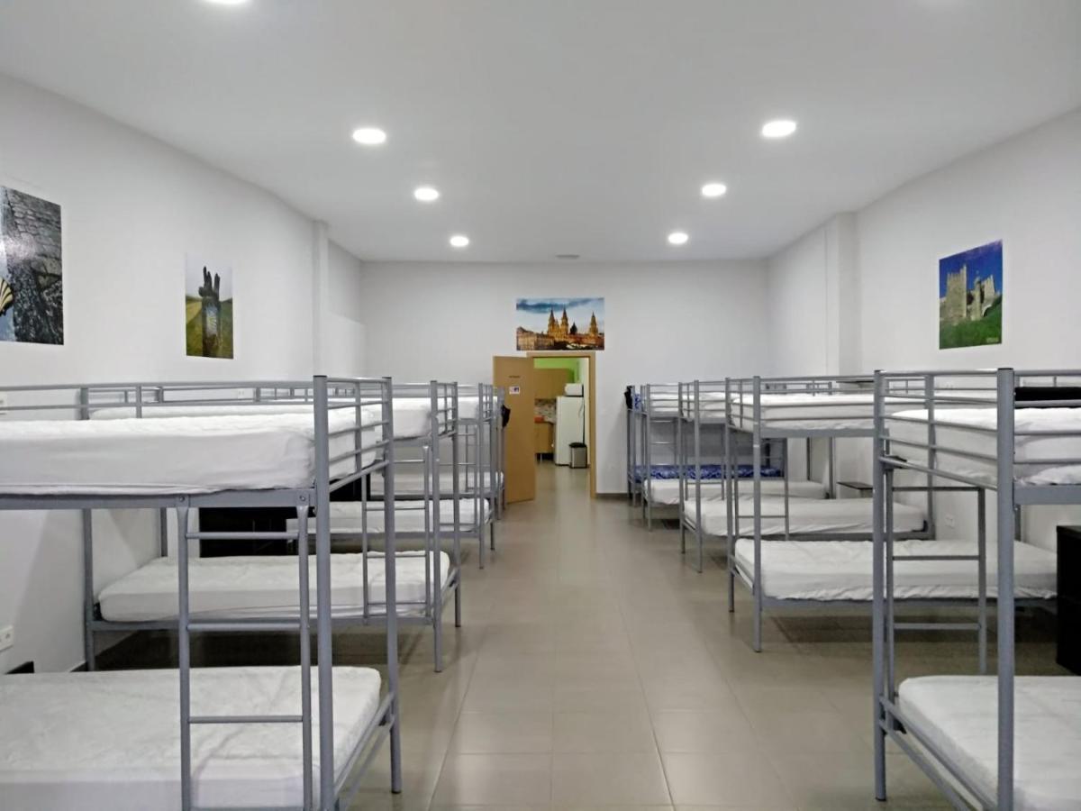 Albergue Barullo - Cubículos - Literas - Habitaciones Sarria Exterior foto